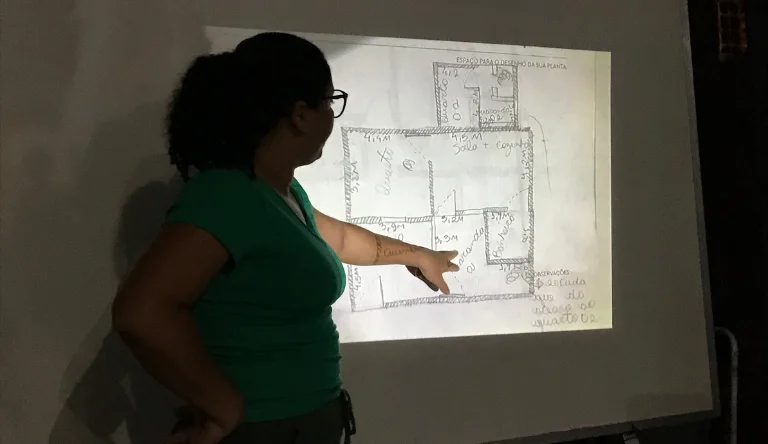 a Planta da casa nas mãos de quem vive o dia a dia. — Arquitetura na Periferia