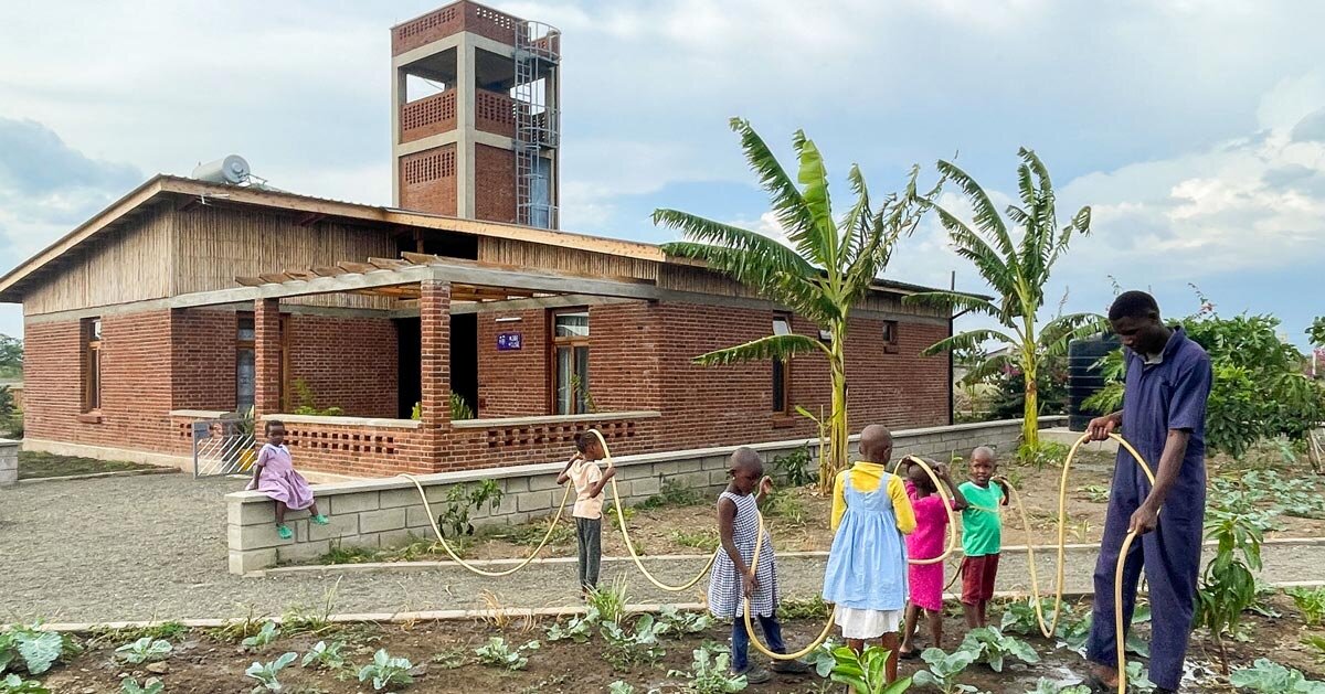 Artigo 25 constrói aldeia infantil fora da rede na Tanzânia