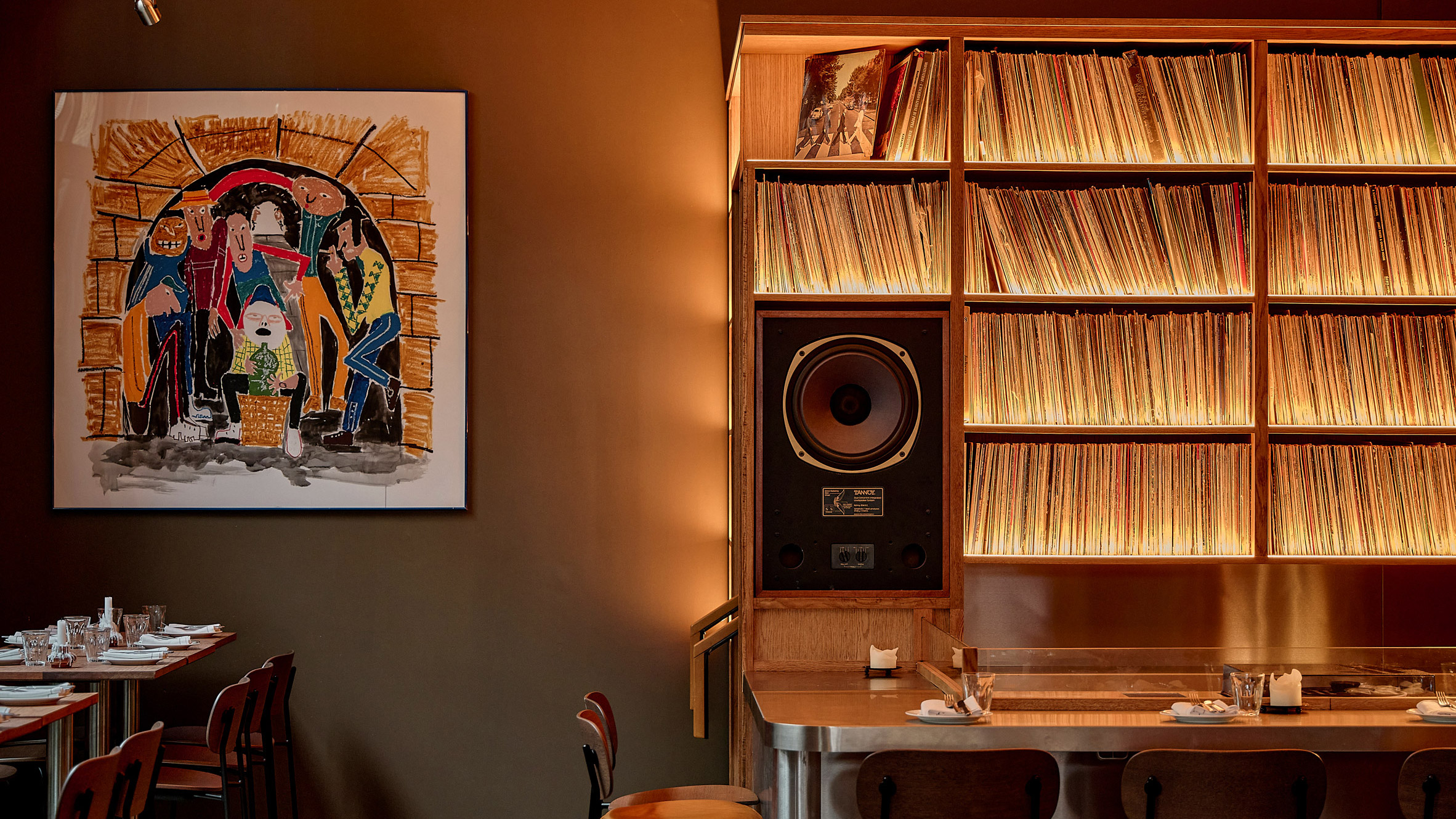 Nicola Weetch projeta bar de discos Bambi “para se sentir habitado”