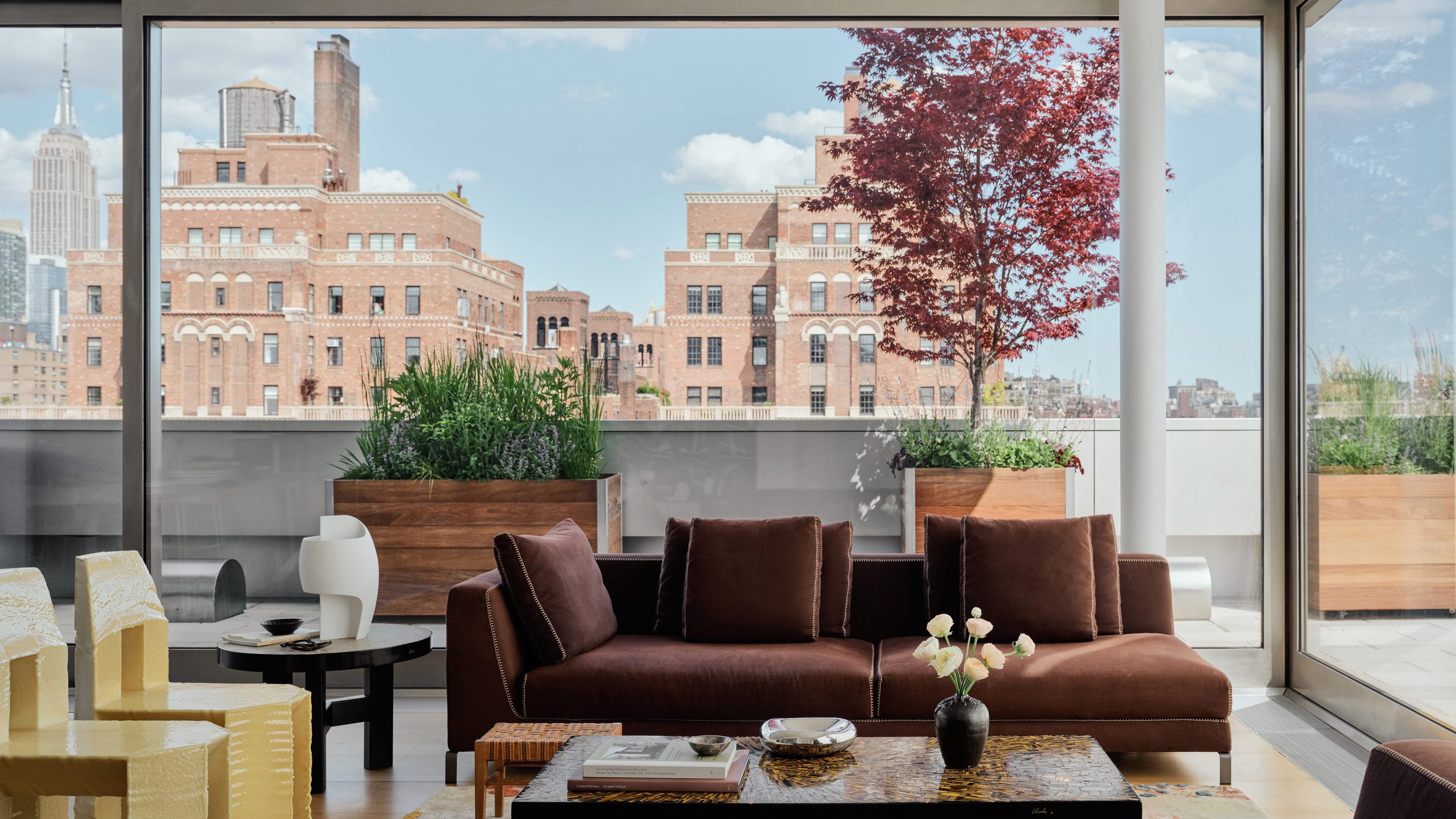 Builtin Studio maximiza as vistas de Manhattan do High Line Duplex