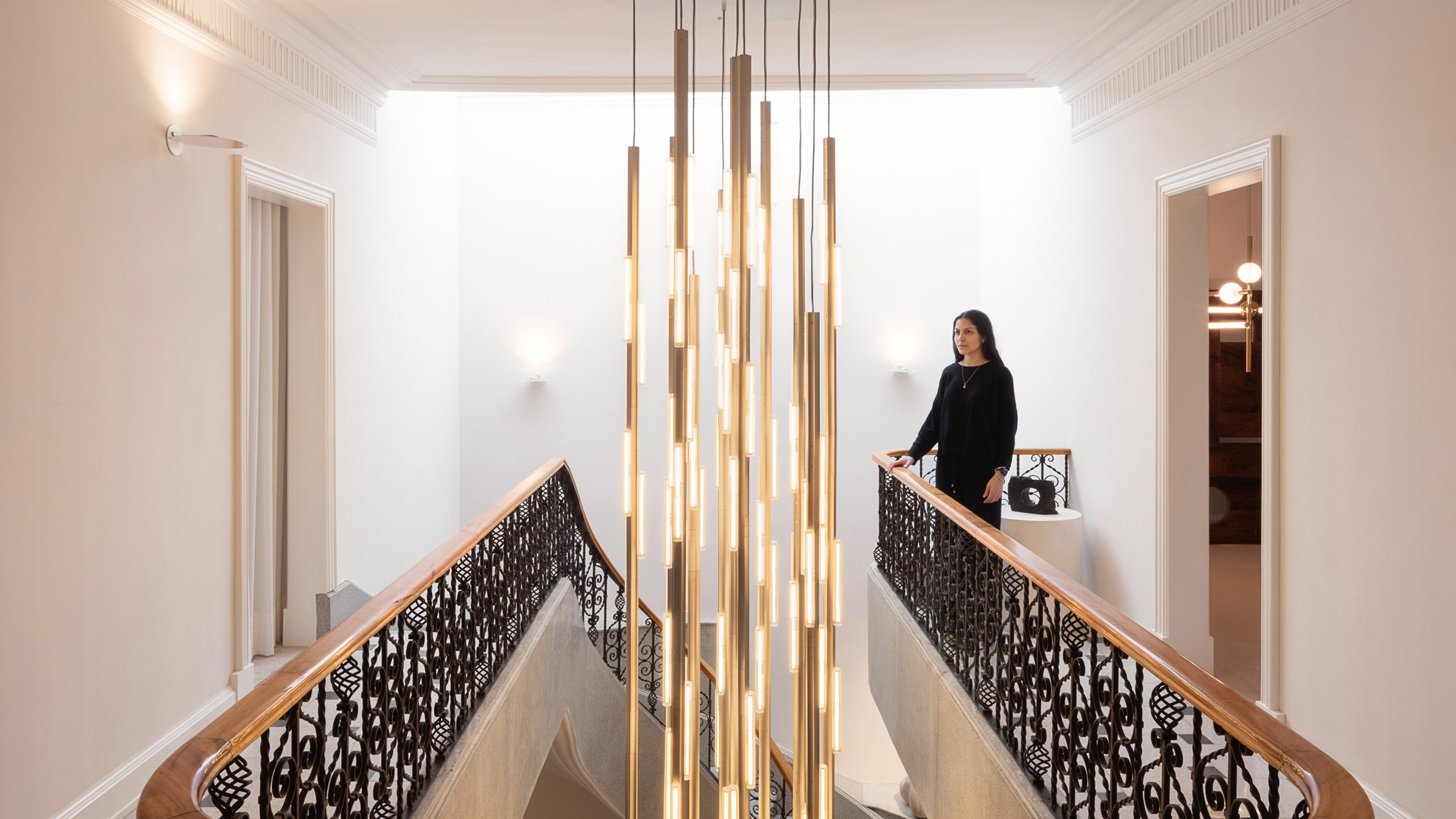 Lee Broom exibe “um quadro escultural de luz” na Cidade do México