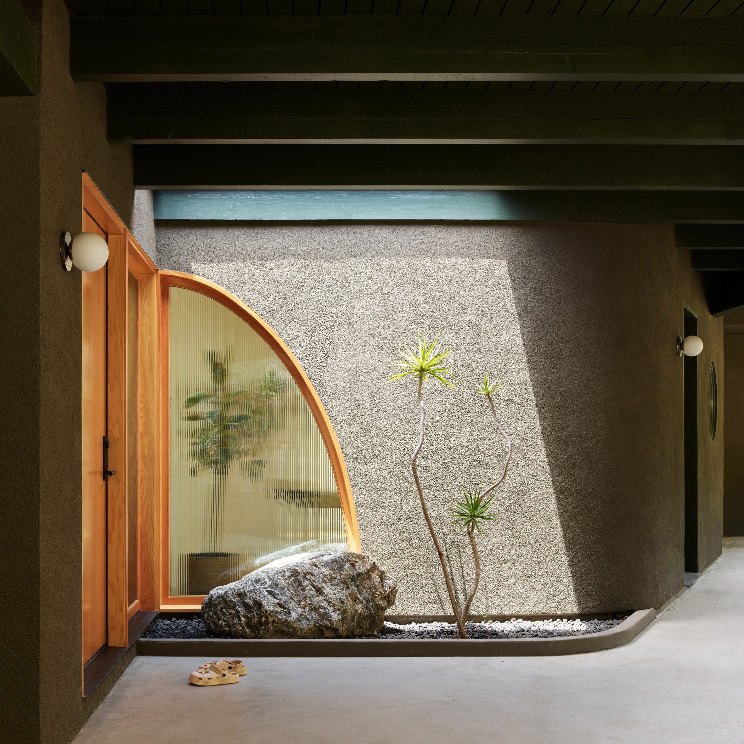 Cover Architecture transforma a casa de Pasadena em um “santuário para viver”