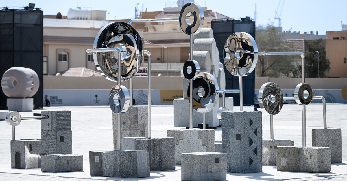 escultura de tuwaiq transforma Riad com obras de arte públicas em grande escala