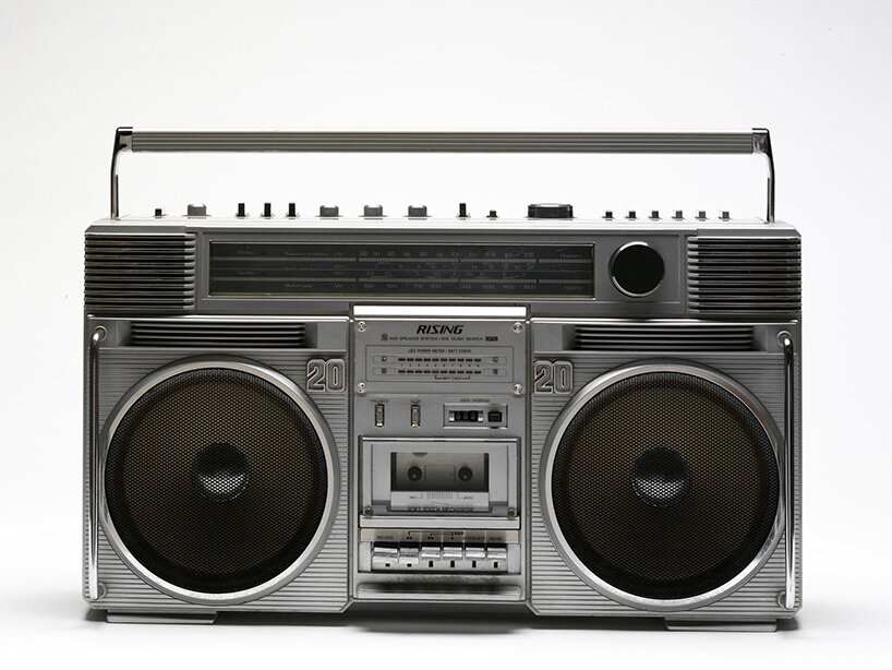 primeiro vídeo do YouTube e boombox dos anos 80 são artefatos vintage na V&A