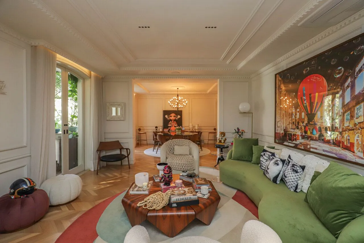 Apartamento cheio de luz natural e elegância em São Paulo
