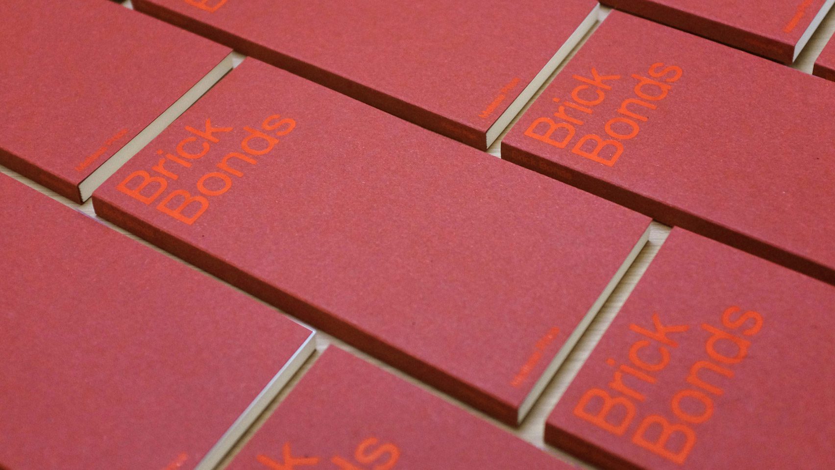 O livro Brick Bonds celebra “a habilidade e a arte da alvenaria”