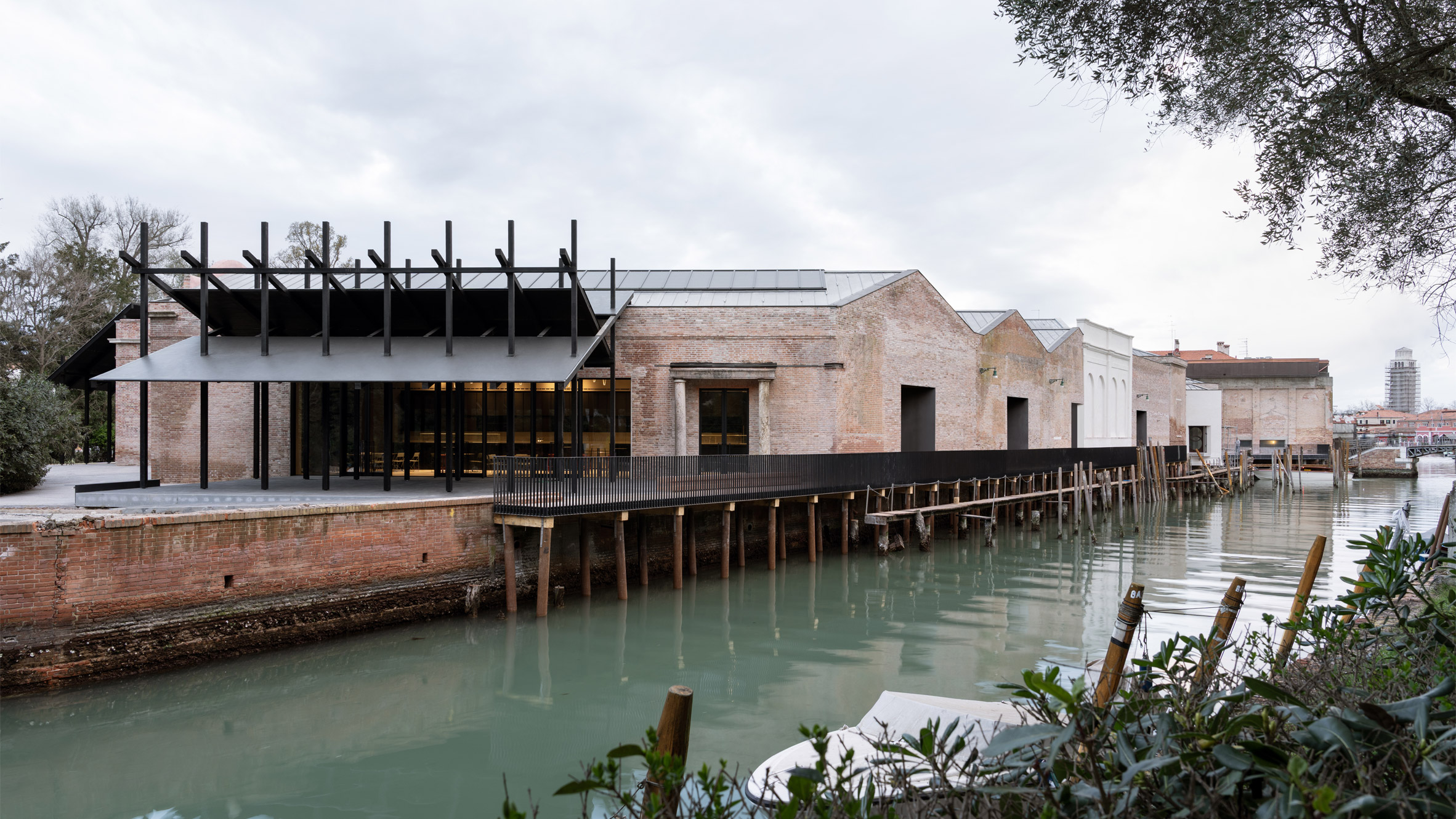 Bienal de Veneza inaugura Pavilhão Central renovado
