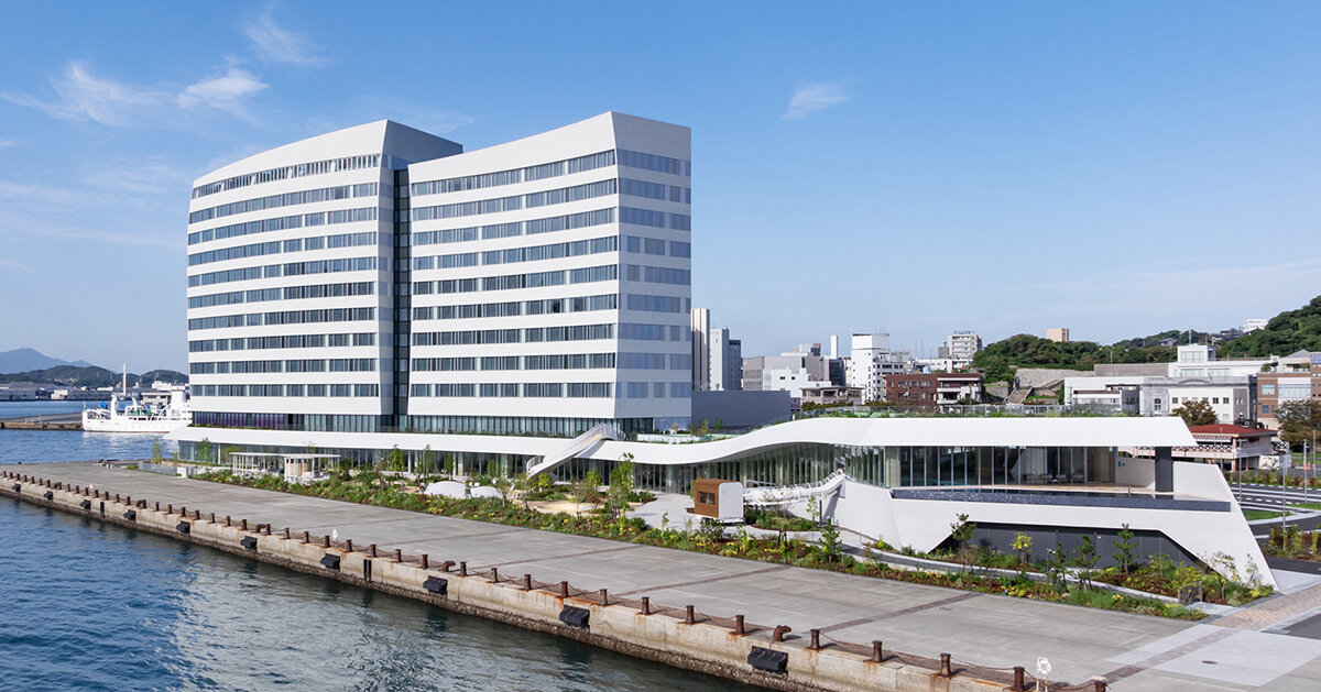 volumes gêmeos formam risonare shimonoseki no estreito de Kanmon, no Japão