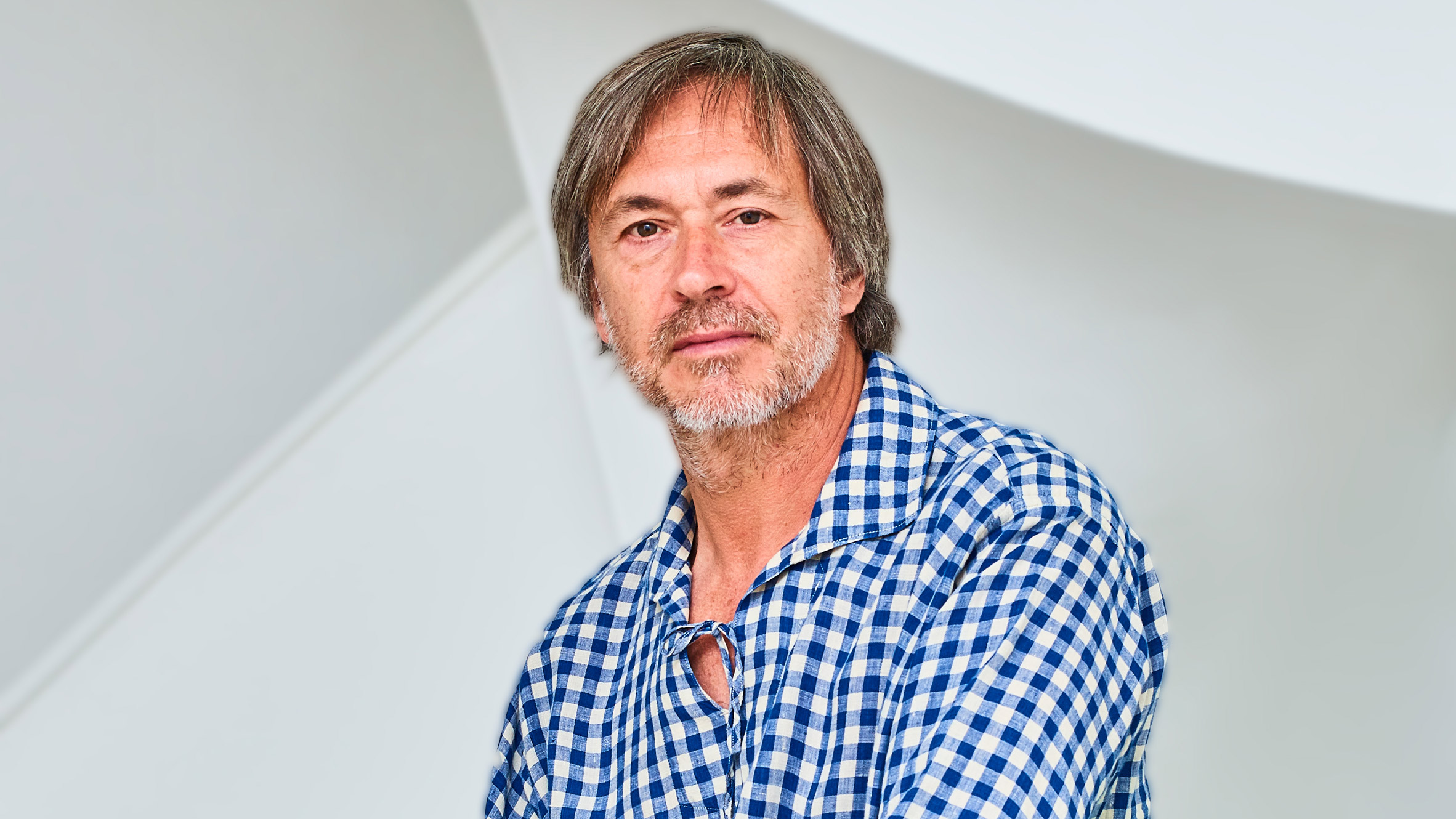 “Qualquer coisa boa custa caro”, diz Marc Newson