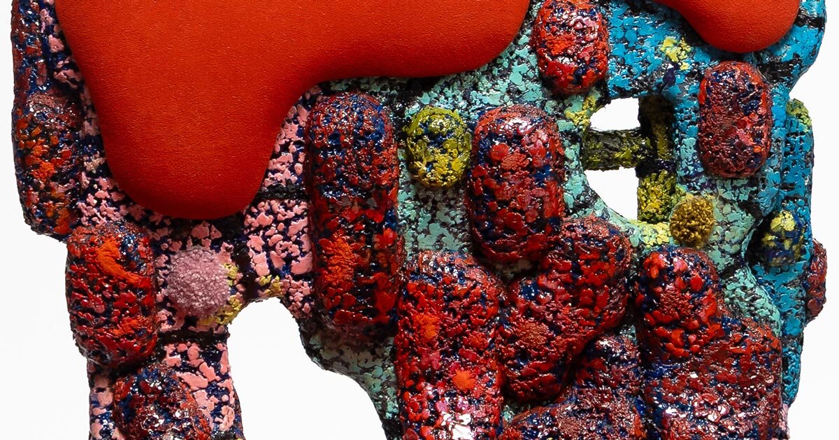 série de carpetes moldados derrete fibras descartadas em revestimentos de móveis esculturais