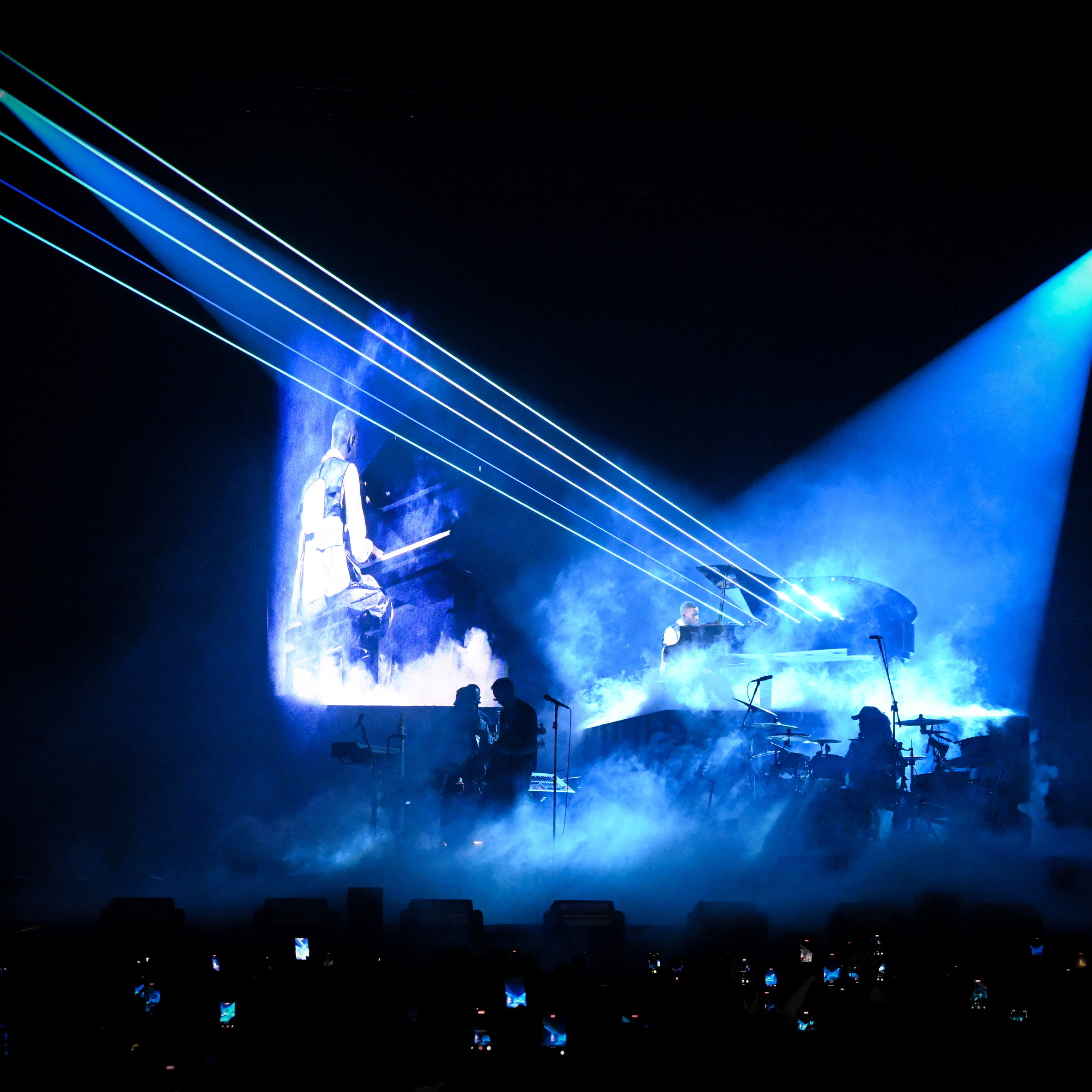 Stufish ilumina show de Dave em Londres com piano a laser