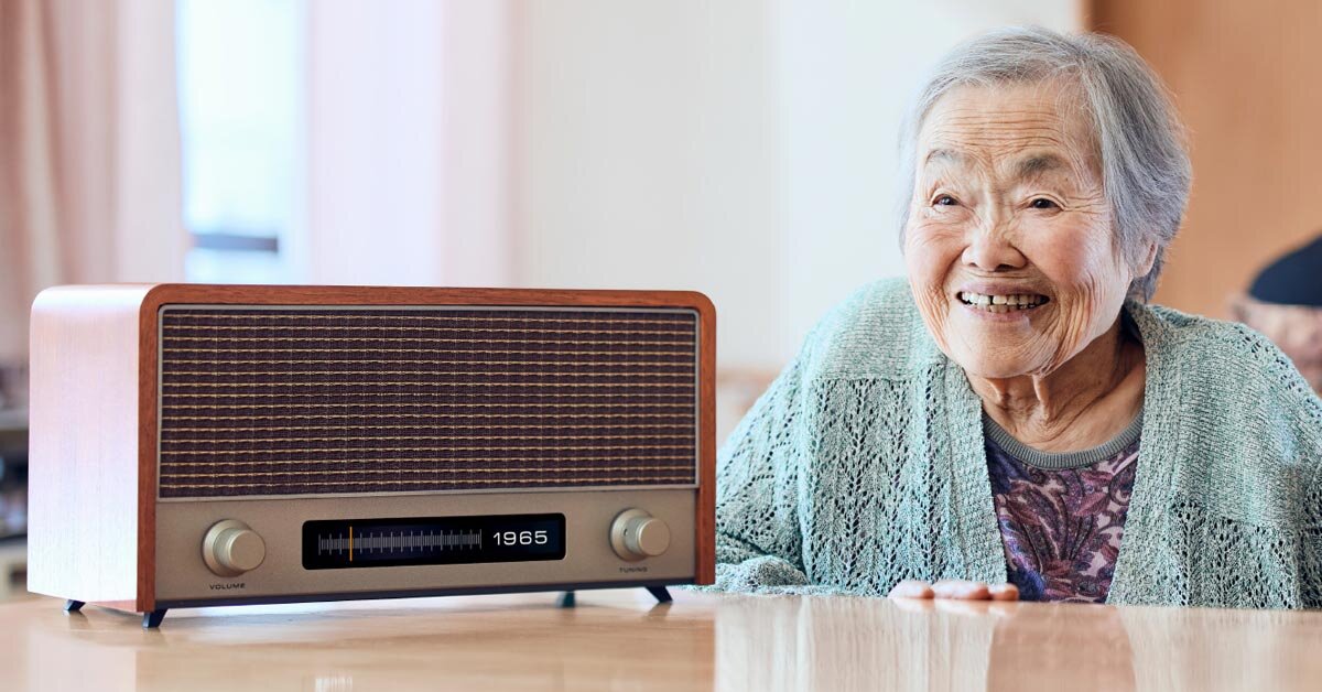 O sistema de áudio AI da máquina do tempo do rádio recria sons passados ​​para a saúde cognitiva