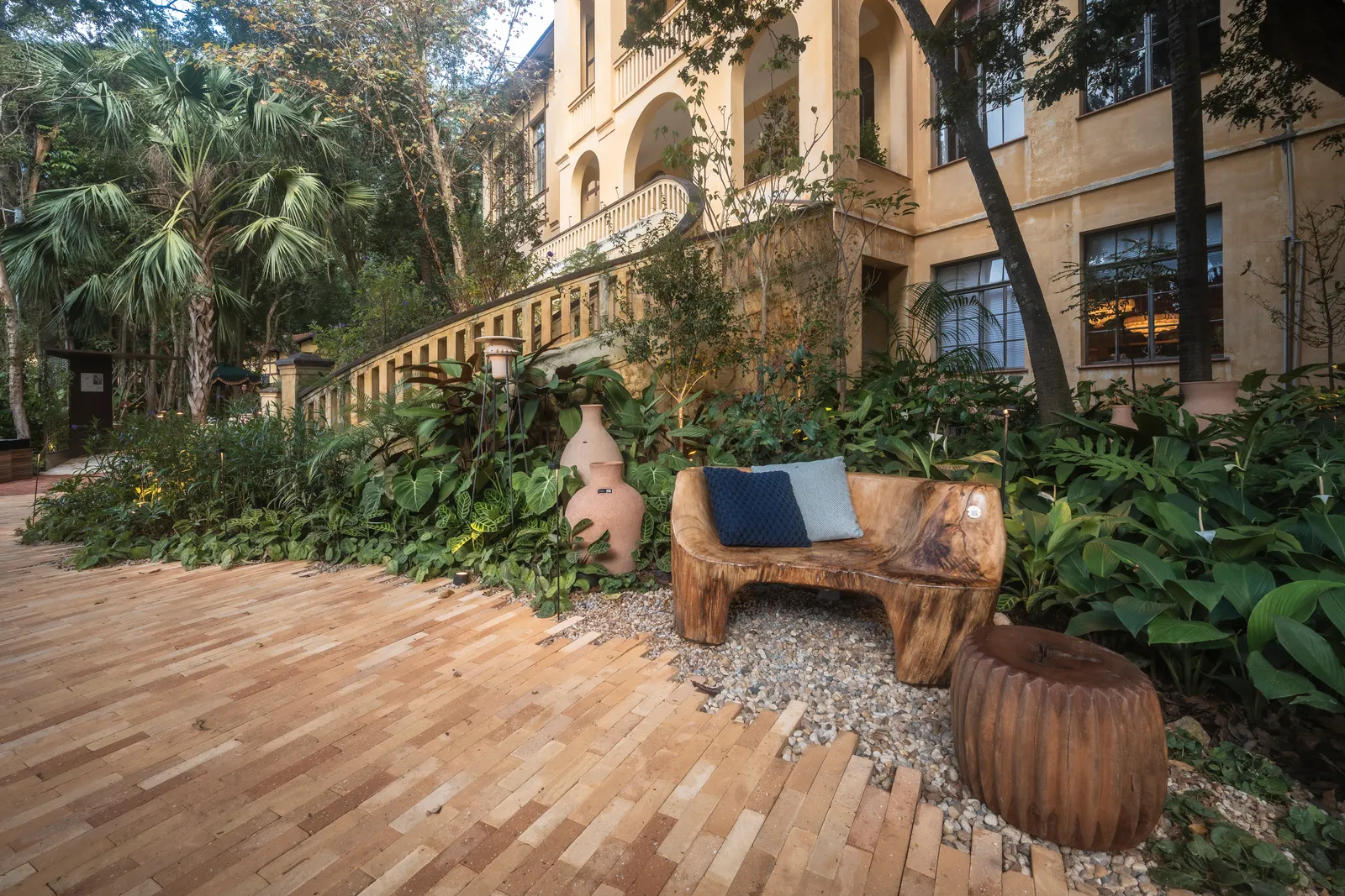 CASACOR São Paulo 2026: O Jardim ‘Da Terra ao Solo’ de Maria Fernanda Marques