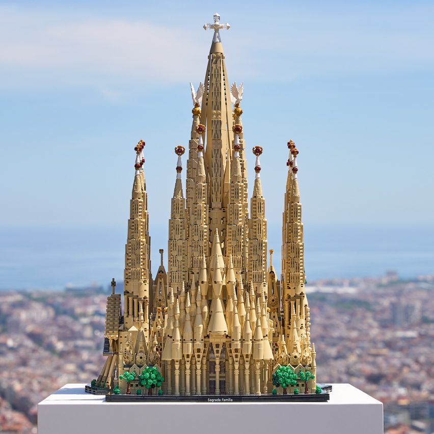 Lego revela Sagrada Família preparada para comemorar o centenário de Gaudí